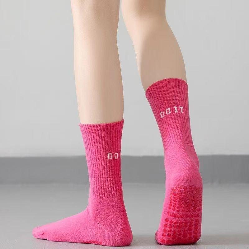 1 Pairs New Colorful Trend Spo - đánh giá và giá Yoga & Fitness Classes By Niharika Zirakpur Reviews