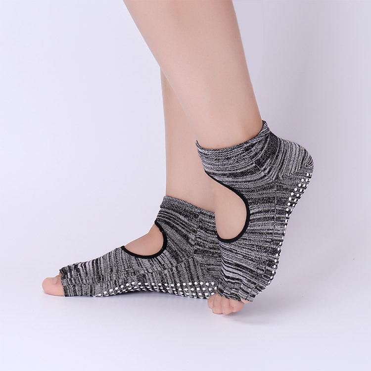 Non-Slip Yoga Socks with Grips - đánh giá và giá Yoga Toe Separator
